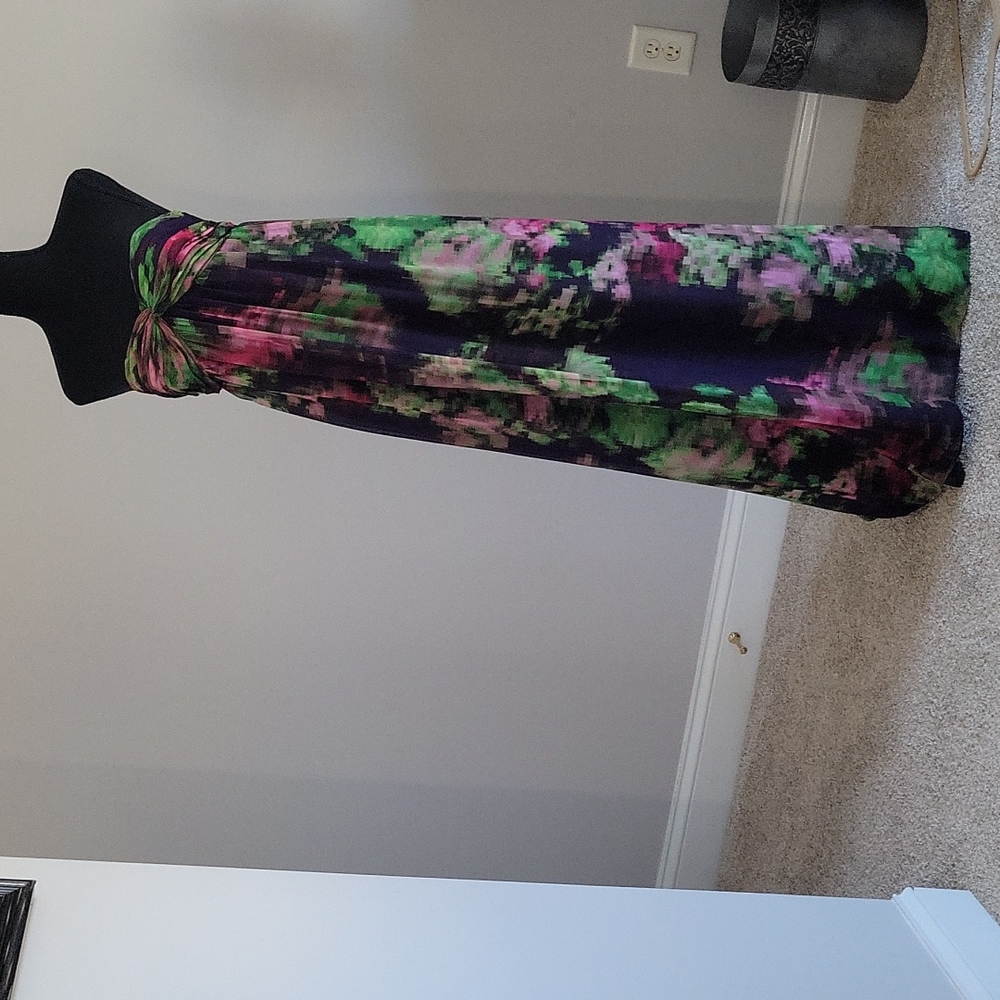Beautiful and Elegant Evening Dress